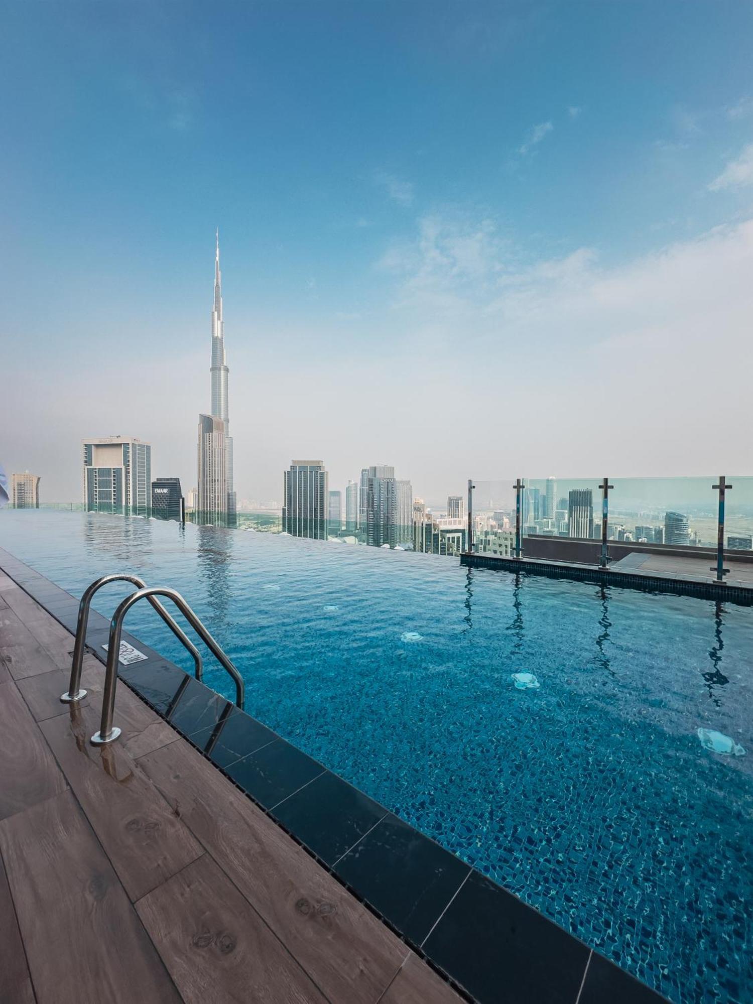 Aliving Luxe 2Br With Burj Khalifa View Infinity Pool Midtown-4704 Lägenhet Dubai Exteriör bild
